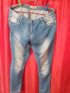 Stylish Blue Wash Jeans