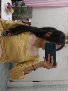Stylish Yellow Textured Crop Top