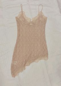 DISCOUNT 🎉H&amp;M Lace trimmed cami top