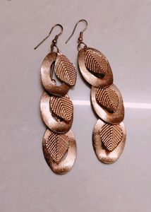Two Earrings One Pendent Set Of 3