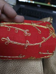 Embroidered bangle case