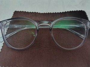 Clear Frame Round Eyeglasses