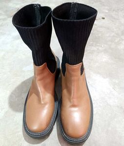 Stylish Tan & Black Knit Boots