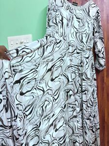 Elegant Beaded Neckline Kurta