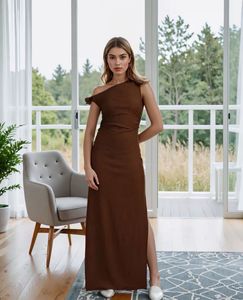 Elegant Brown One-Shoulder Maxi Dress