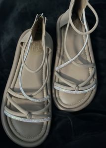 🦒Elegant Beige Strappy Sandals