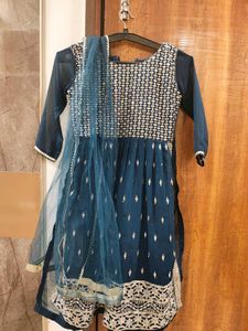 Elegant Teal Embellished kurta set