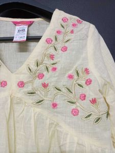 Pink Almirah Women's Kurta