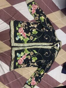 Elegant Black Floral Print T-Shirt
