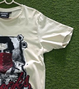 Super Massive Men's Graphic T-Shirt
