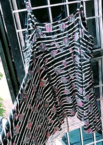 Beutiful Style Black White Strip... Floral 🌹 desi
