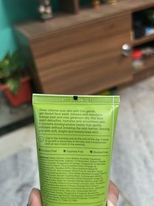 Quench Skin Detox Gel Face Wash