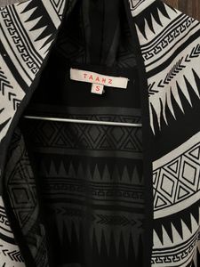 Price Drop ! Branded Shrug TAANZ