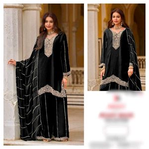 Pakistani Readymade Designer Suit🖤
