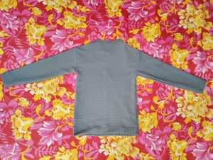 Grey "HELLO!" Graphic Sweatshirt