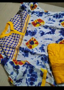 tie and dye Yellow Kurta Set with Blue Emb