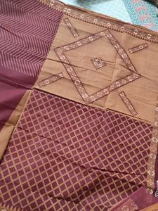 Elegant Maroon Saree with Chevron Pattern