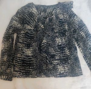 WOMEN'S PRINTED RUFFLE TOP