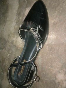 black little pencil heel