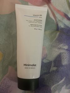 Minimalist Vitamin B5 Moisturizer