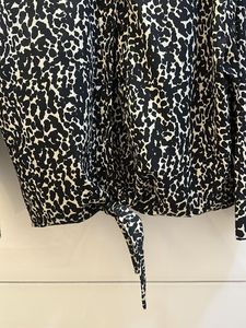 Chic Leopard Print Tie-Front Blouse