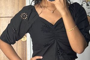 Chic Black Cropped Top