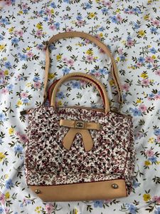Chic Floral Handbag with Bow Detail