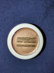 Insight Highlighter - Make-up Essentials