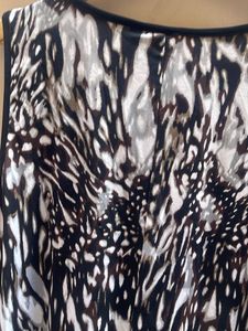 Chic Sleeveless Abstract Print Top