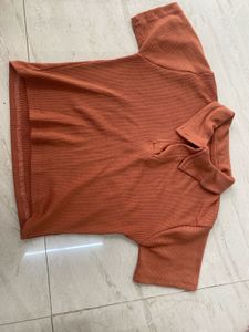 causal polo t-shirt