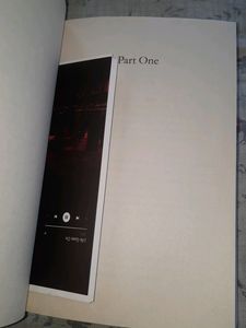 Jojo Moyes Books (Paris For One - Unavailable)