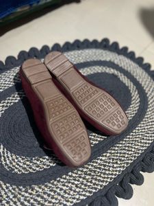 Chic Burgundy Ballerina Flats with Bow Detail