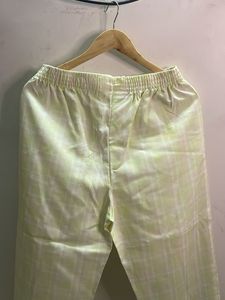 Lightweight Plaid Cropped Pants