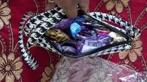 Beautiful New Sling Bag