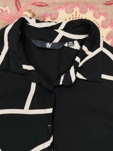 Chic Black &amp; White Geometric Print Dress