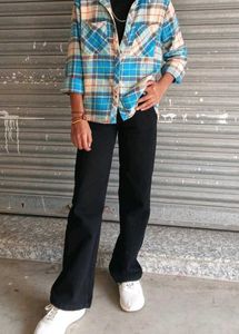 Black straight fit jeans for women
