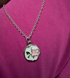 Delicate Pink Flower Pendant Necklace