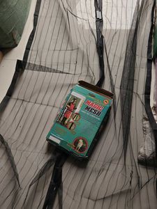 Magic Mesh Hands-Free Screen Door