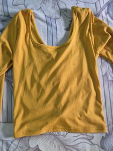 Chic Yellow Ruched Long Sleeve Crop Top