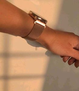 Noise Elegant Rose Gold Smartwatch