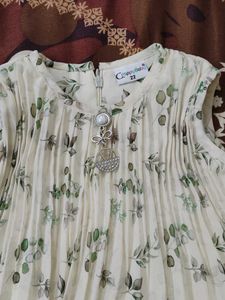 Cute floral print top