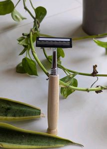 Wooden Razor