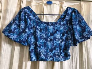 Stylish Blue Floral Print Crop Top
