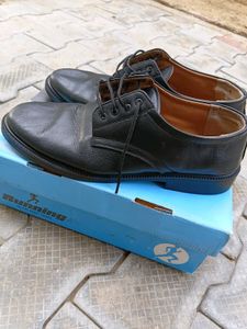 Classic Black Leather Oxford Shoes
