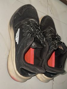 Black Fashion Sneakers USED