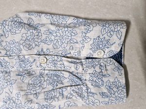Men's Off White Printed Shirt(Size-M)