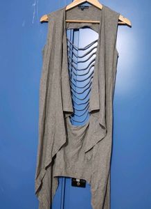 Sleeveless Gray Cut-Out Shrug