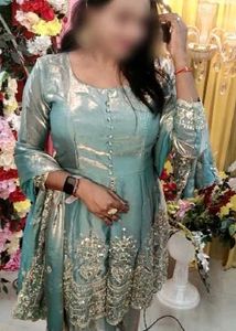 Beautiful Teal Embroidered Kurta Set