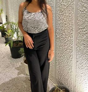 Stylish Black Wide-Leg Pants