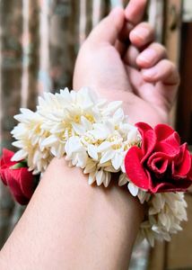 Artificial Red Rose Hair Gajra for Women